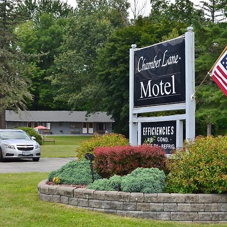 Chamber Lane Motel Round Lake 외부 사진