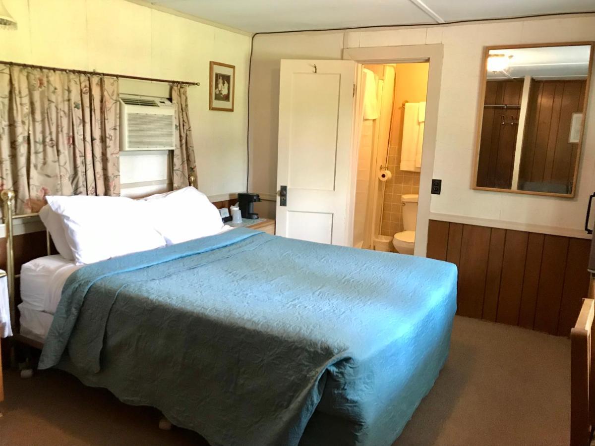 Chamber Lane Motel Round Lake 외부 사진