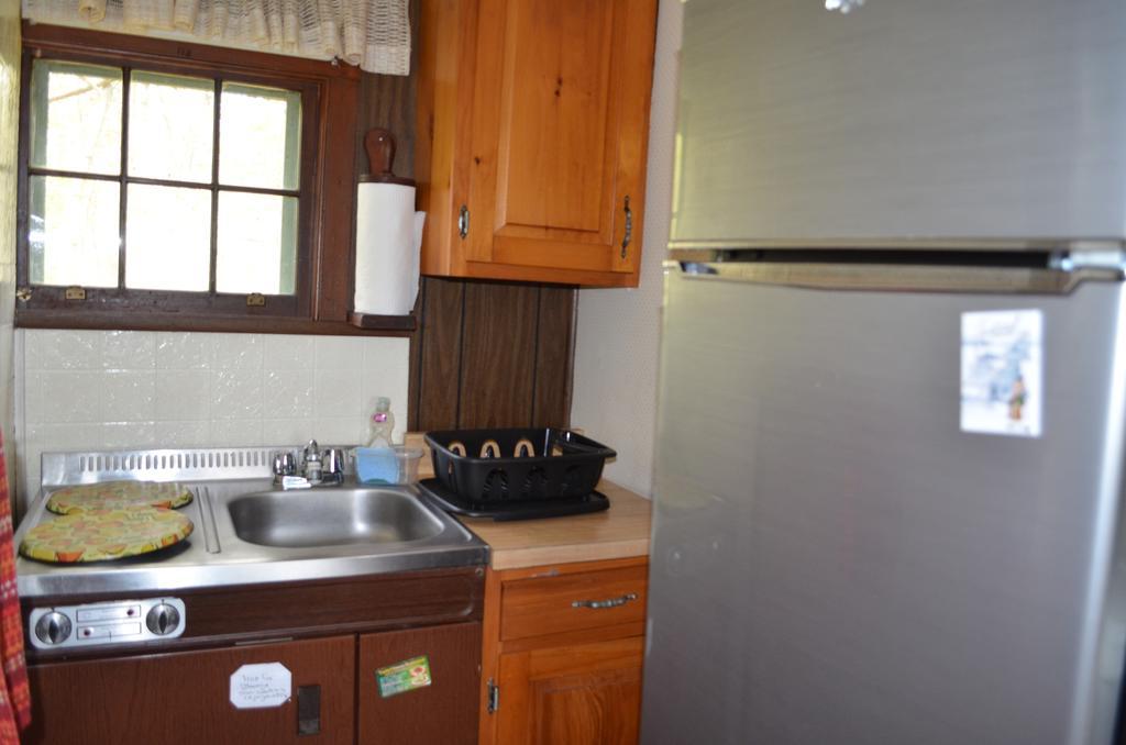 Chamber Lane Motel Round Lake 외부 사진