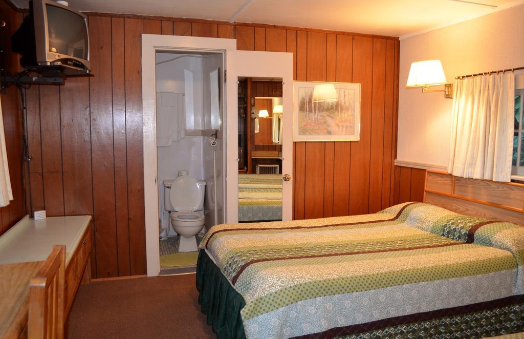 Chamber Lane Motel Round Lake 객실 사진