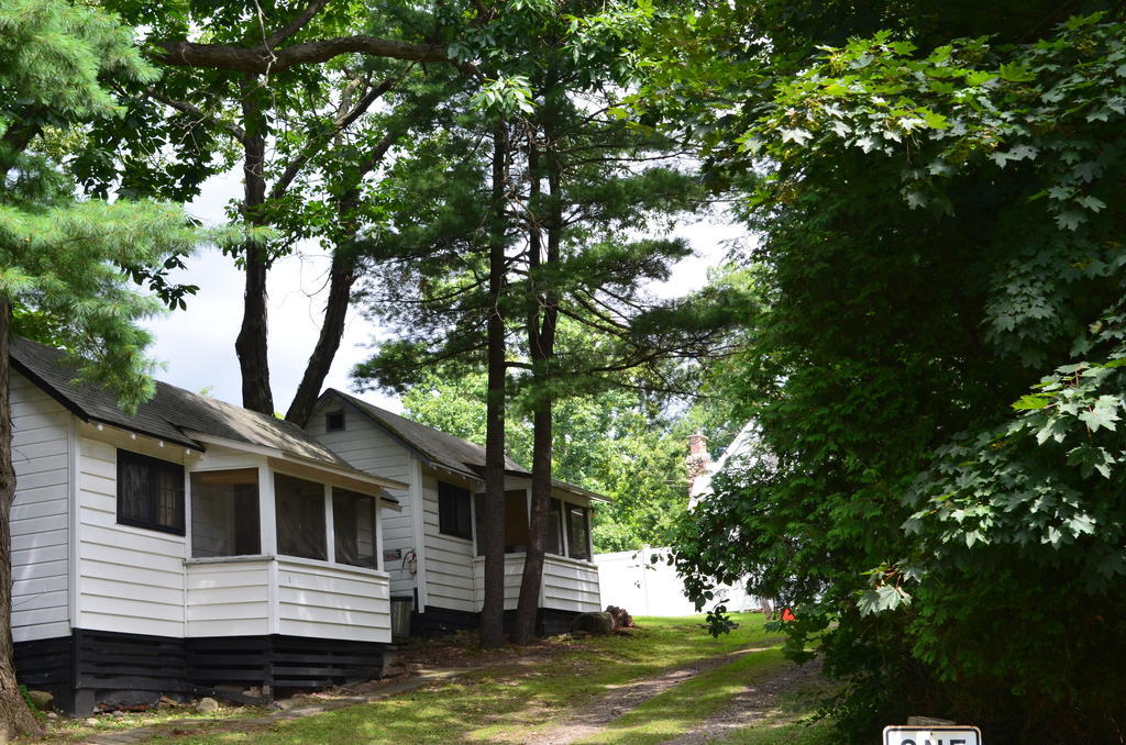 Chamber Lane Motel Round Lake 외부 사진