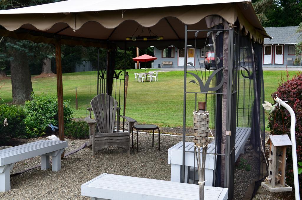 Chamber Lane Motel Round Lake 외부 사진